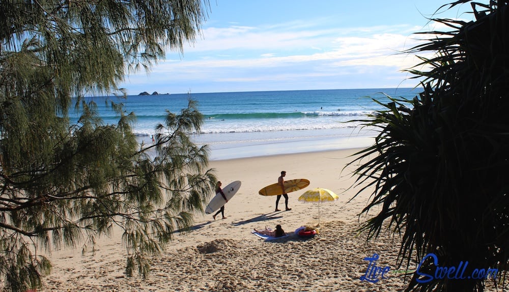 Wategos has a pretty cool surf culture at the car park, folks are hanging out and there is a mobile coffee guy outfitted with goods.