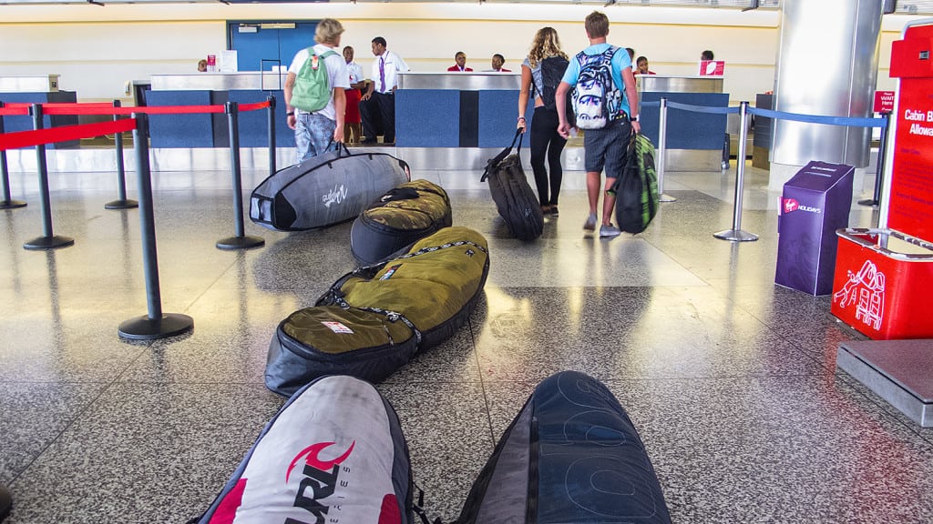 Travel Tips: Packing Your Surfboard Bag For Your Next Flight
